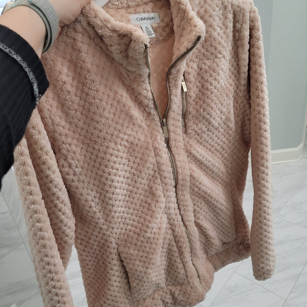 Calvin Klein Women's Fluffy Zip Up Jacket Size Medium never worn M long sleeve